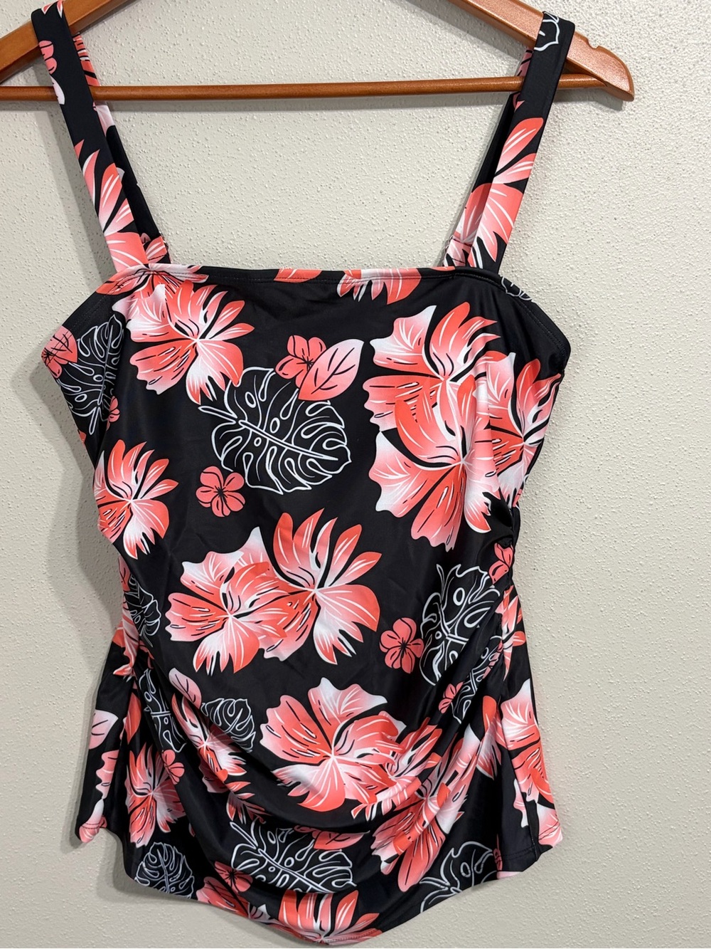 Yonique Tankini  Set  Floral  in Coral and Black